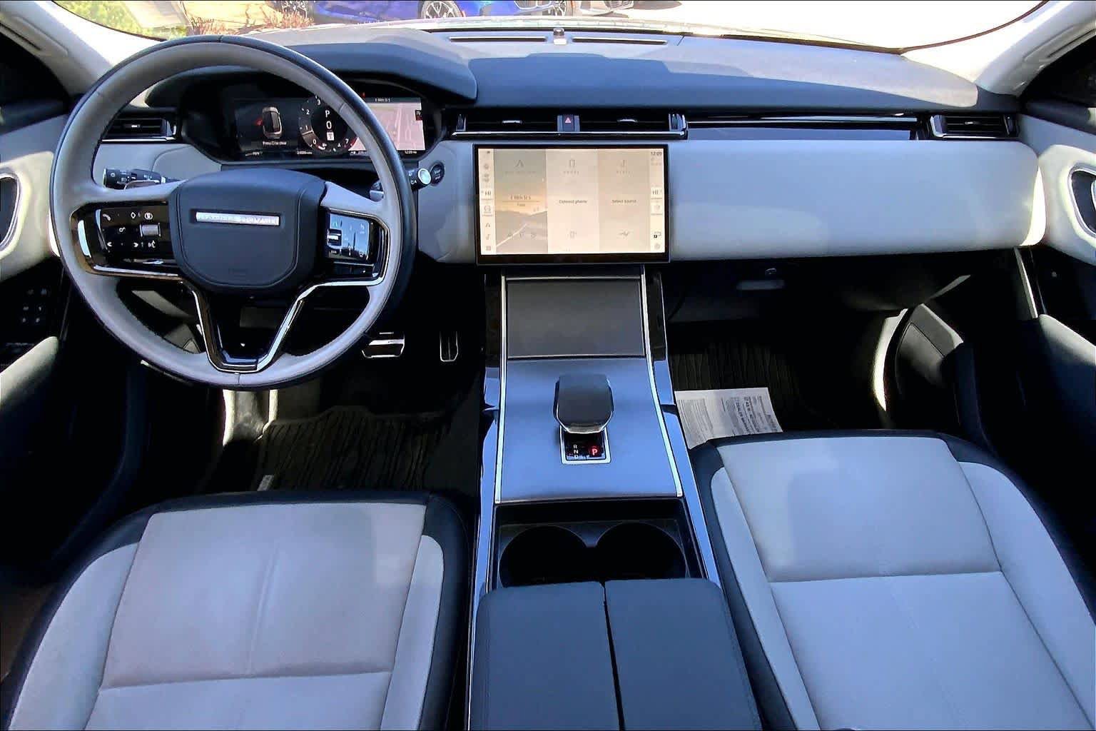 Used 2025 Land Rover Range Rover Velar Dynamic SE image 14