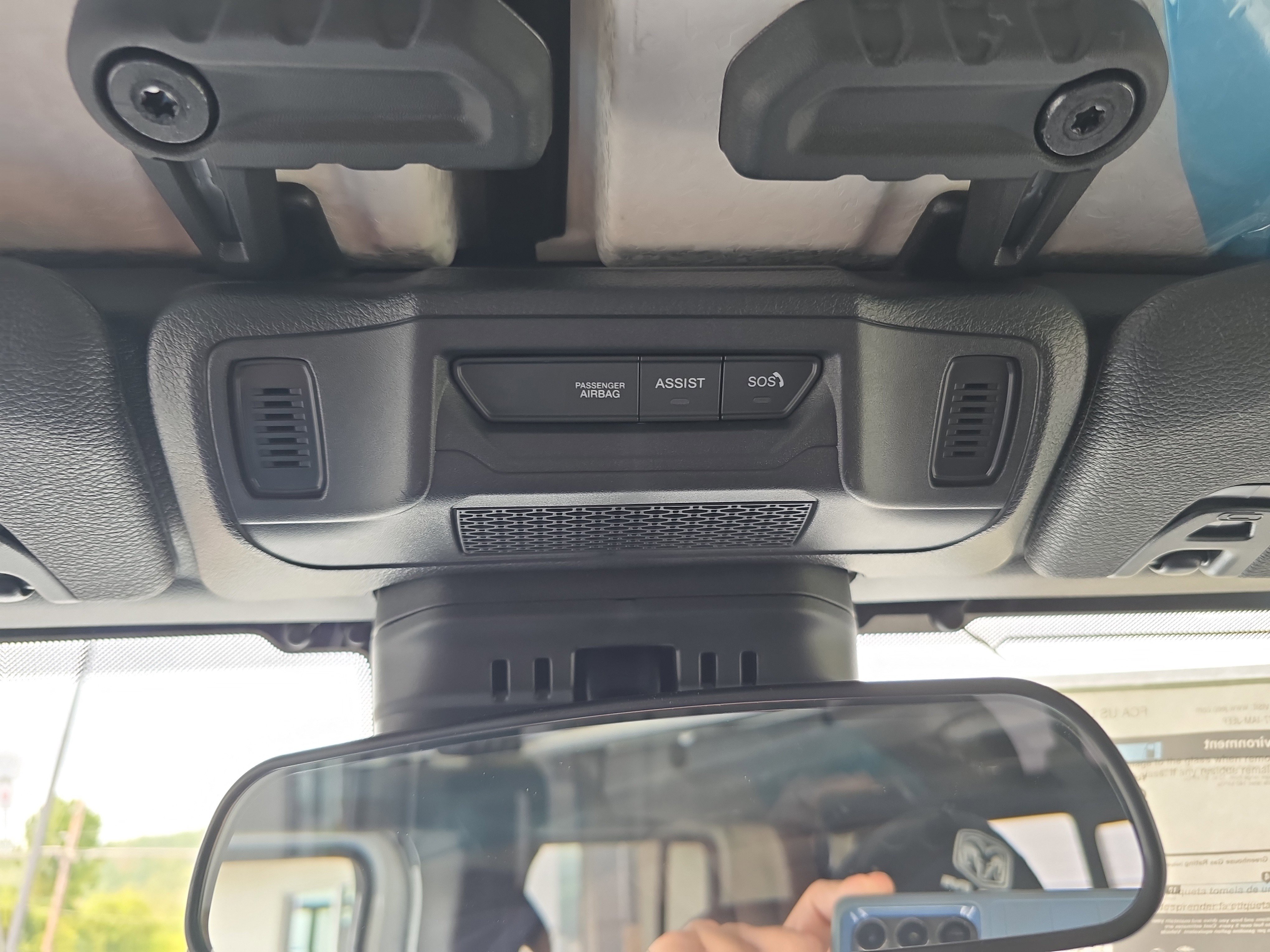 New 2025 Jeep Gladiator Sport image 28