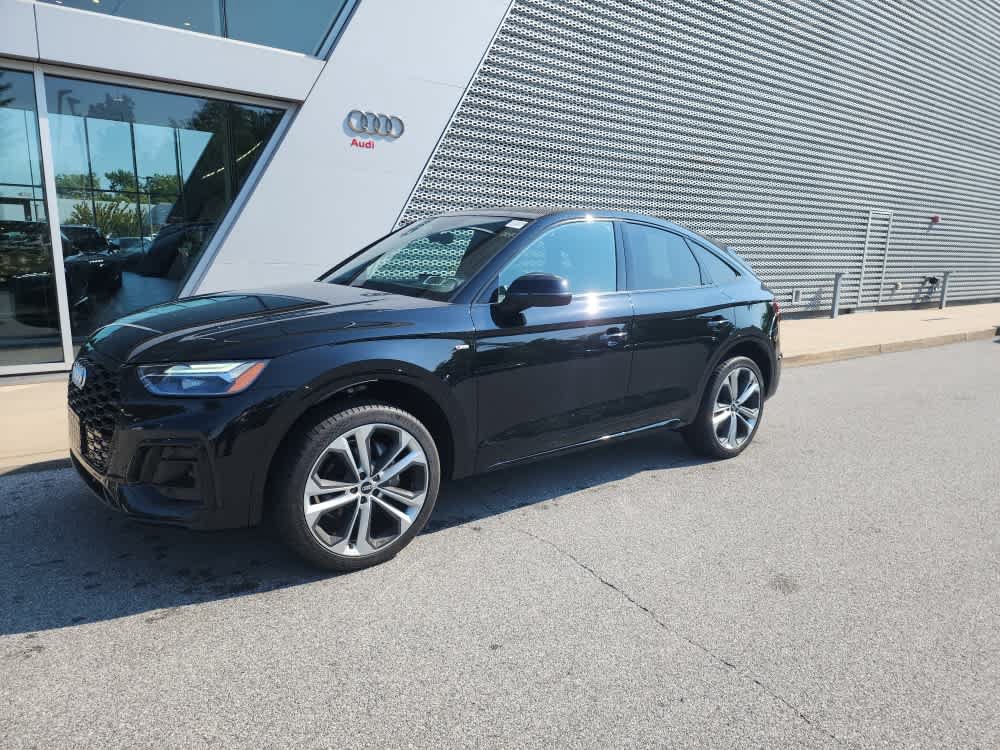 Used 2022 Audi Q5 2.0T Premium Plus w/ Premium Plus Package AWD/4WD image 1