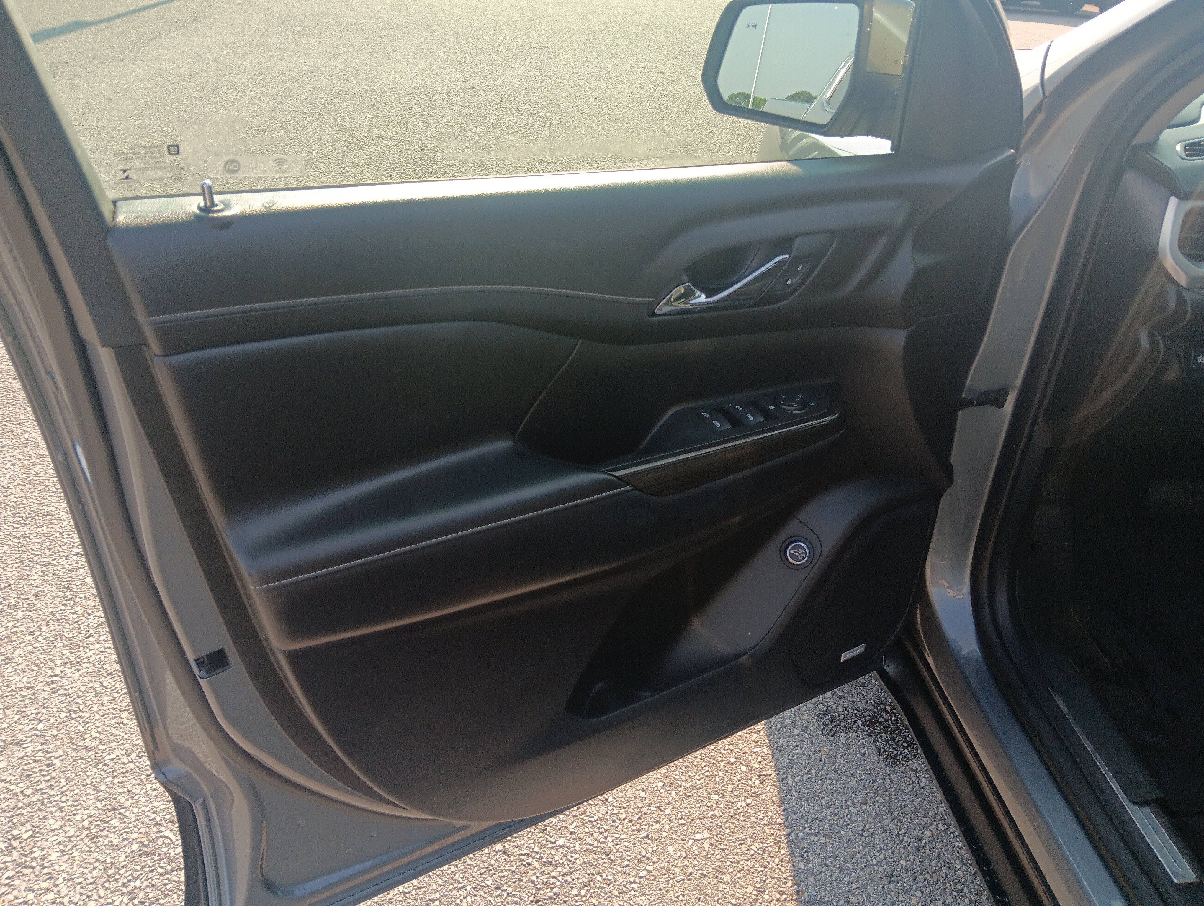 Used 2020 GMC Acadia SLT w/ Trailering Package FWD image 10