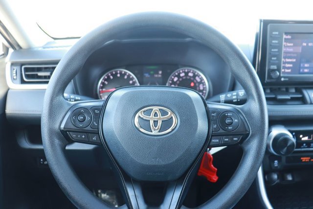 Used 2021 Toyota RAV4 LE image 23