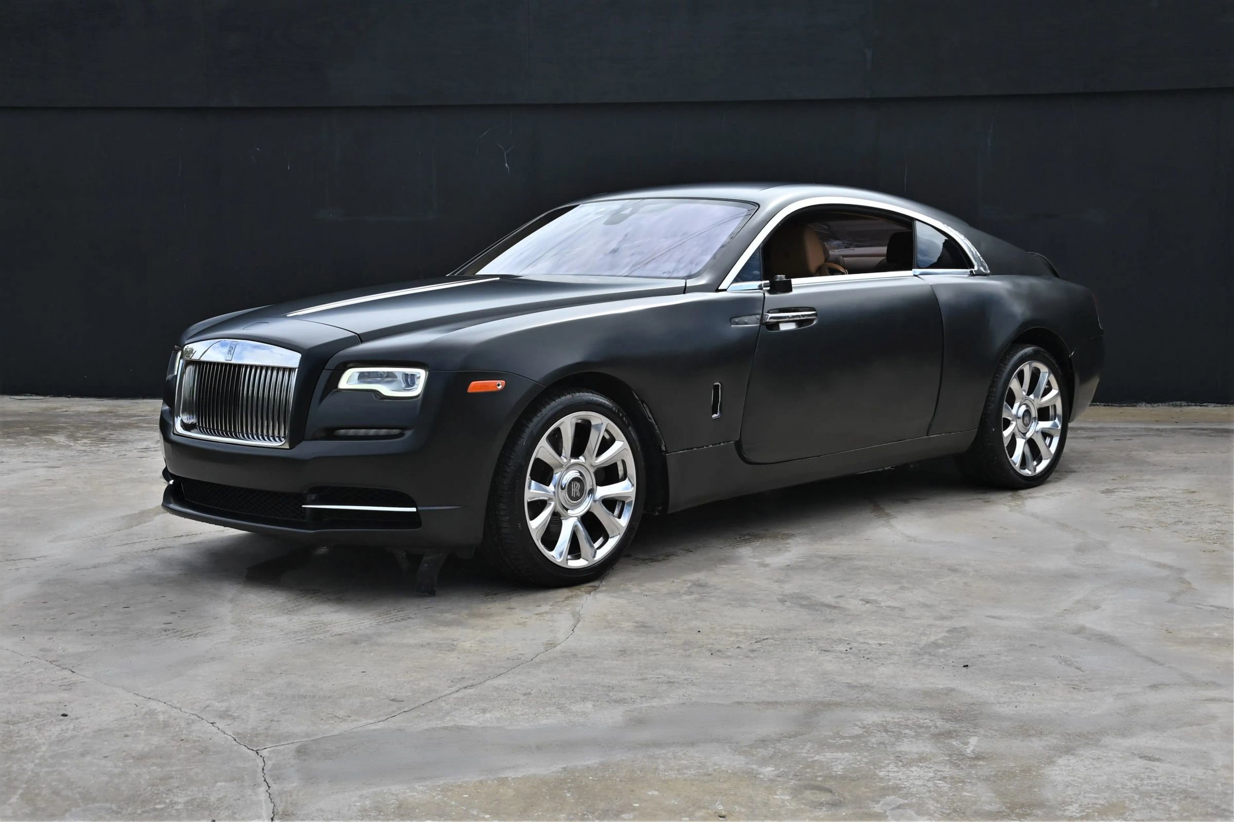 Used 2018 Rolls-Royce Wraith RWD image 3