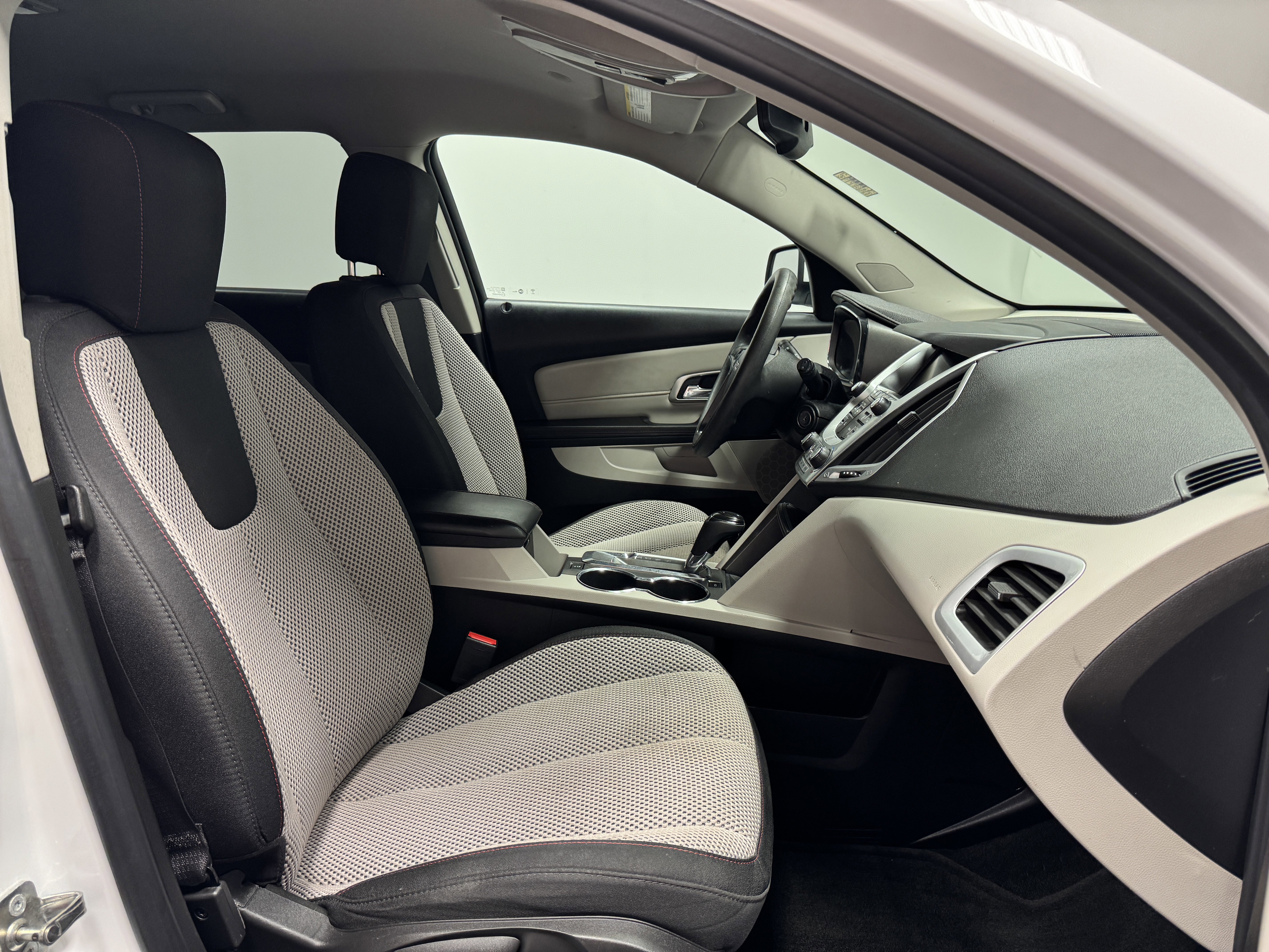 Used 2017 GMC Terrain SLE image 15