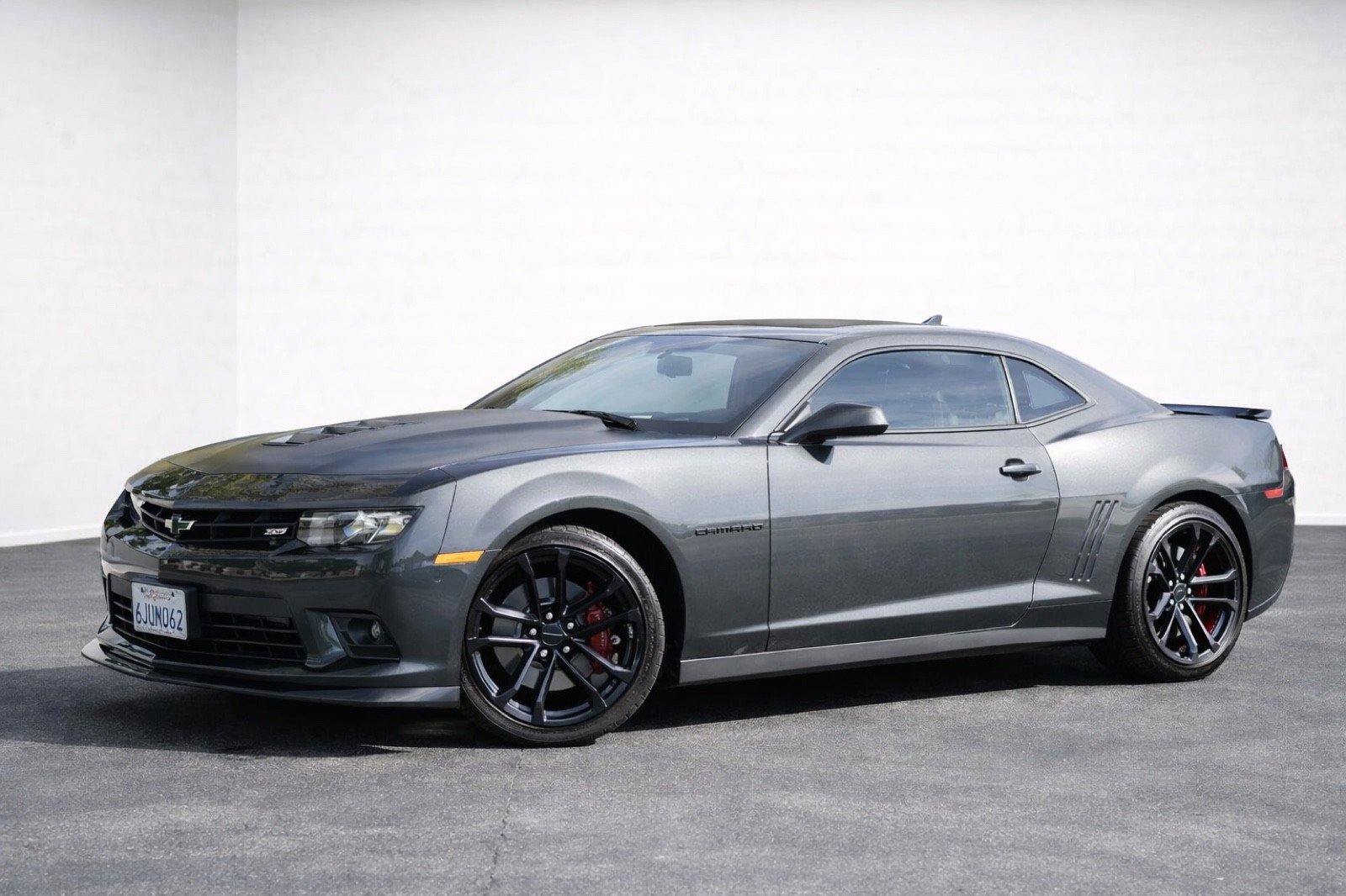 Used 2015 Chevrolet Camaro SS w/ SS Performance Package image 1