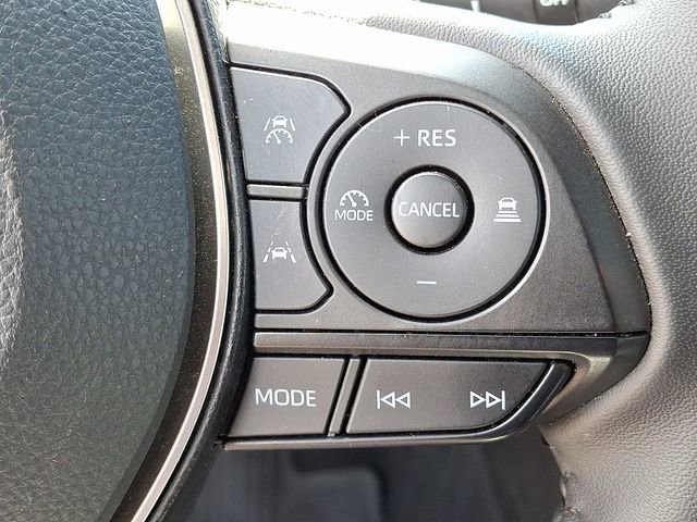 Used 2025 Toyota Corolla XSE image 17