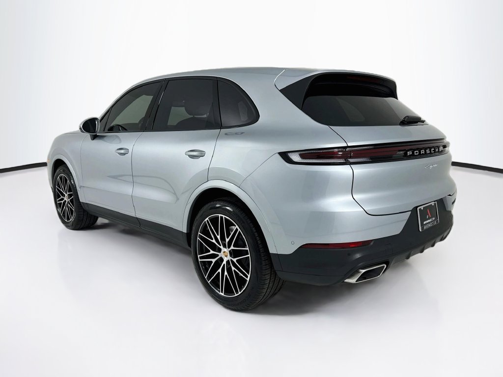 New 2026 Porsche Cayenne AWD/4WD image 3