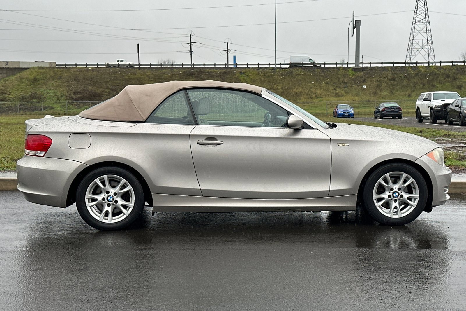 Used 2009 BMW 128i Convertible image 2