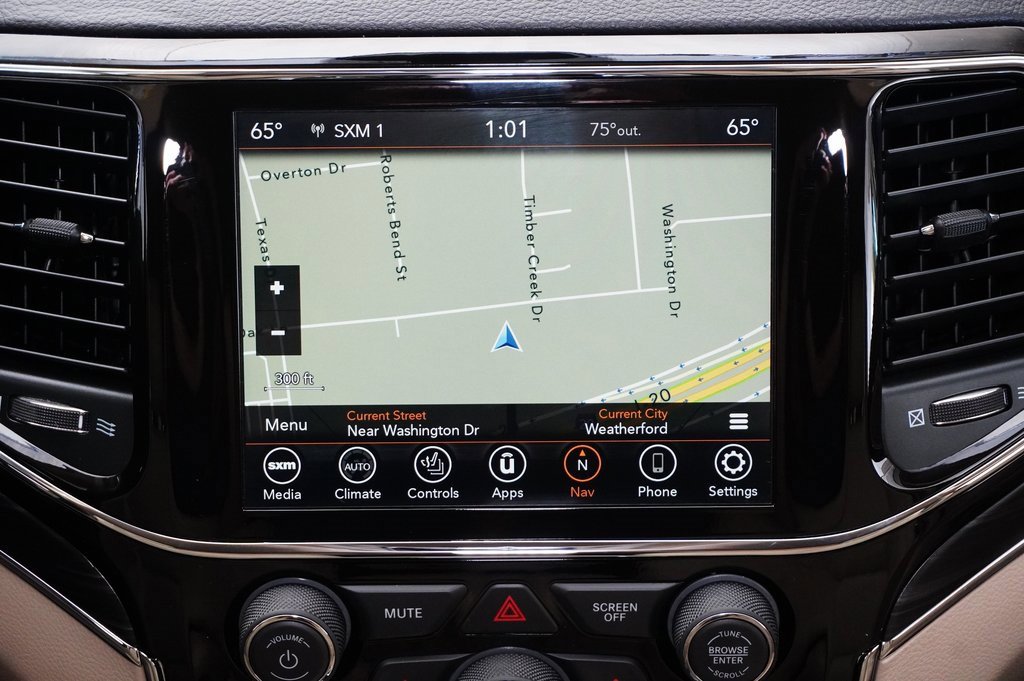 Used 2021 Jeep Grand Cherokee Limited image 12