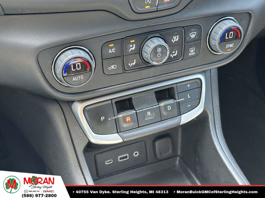 Certified 2024 GMC Terrain SLE w/ Driver Convenience Package AWD/4WD image 28
