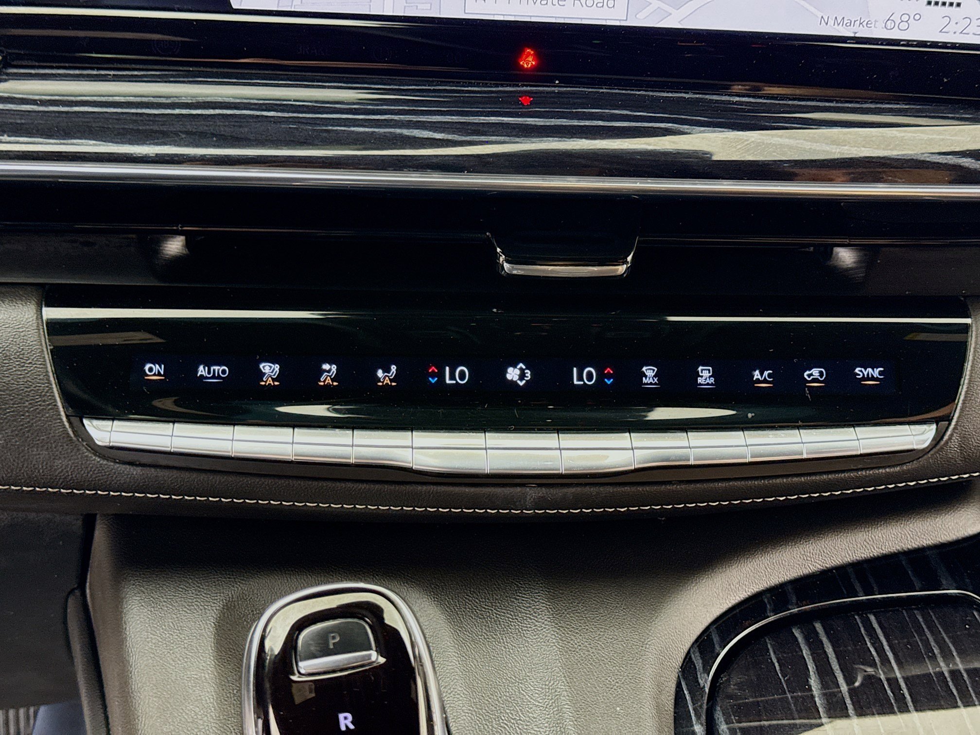 Used 2022 Cadillac Escalade ESV Sport RWD image 18