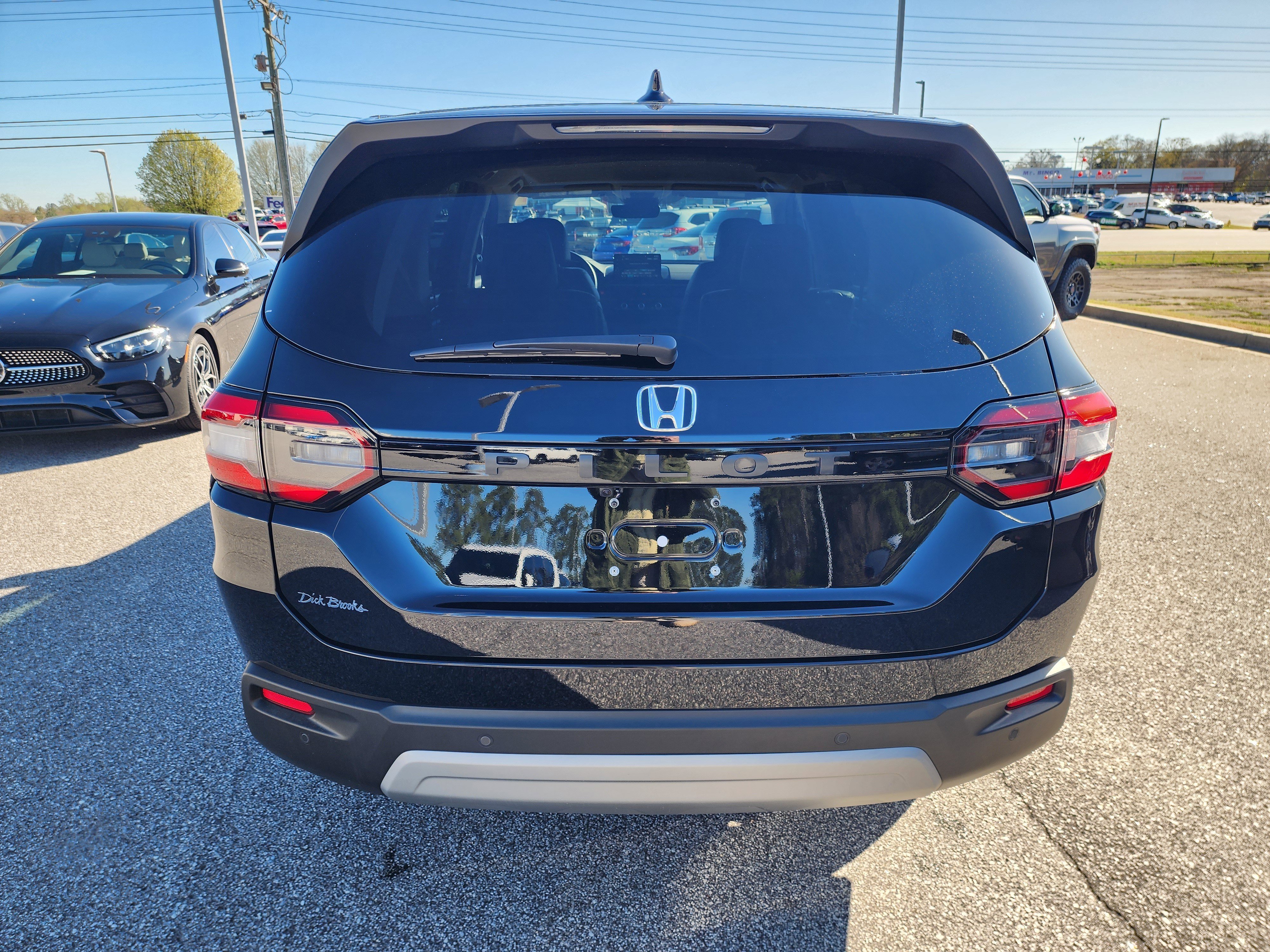 Certified 2025 Honda Pilot EX-L image 4