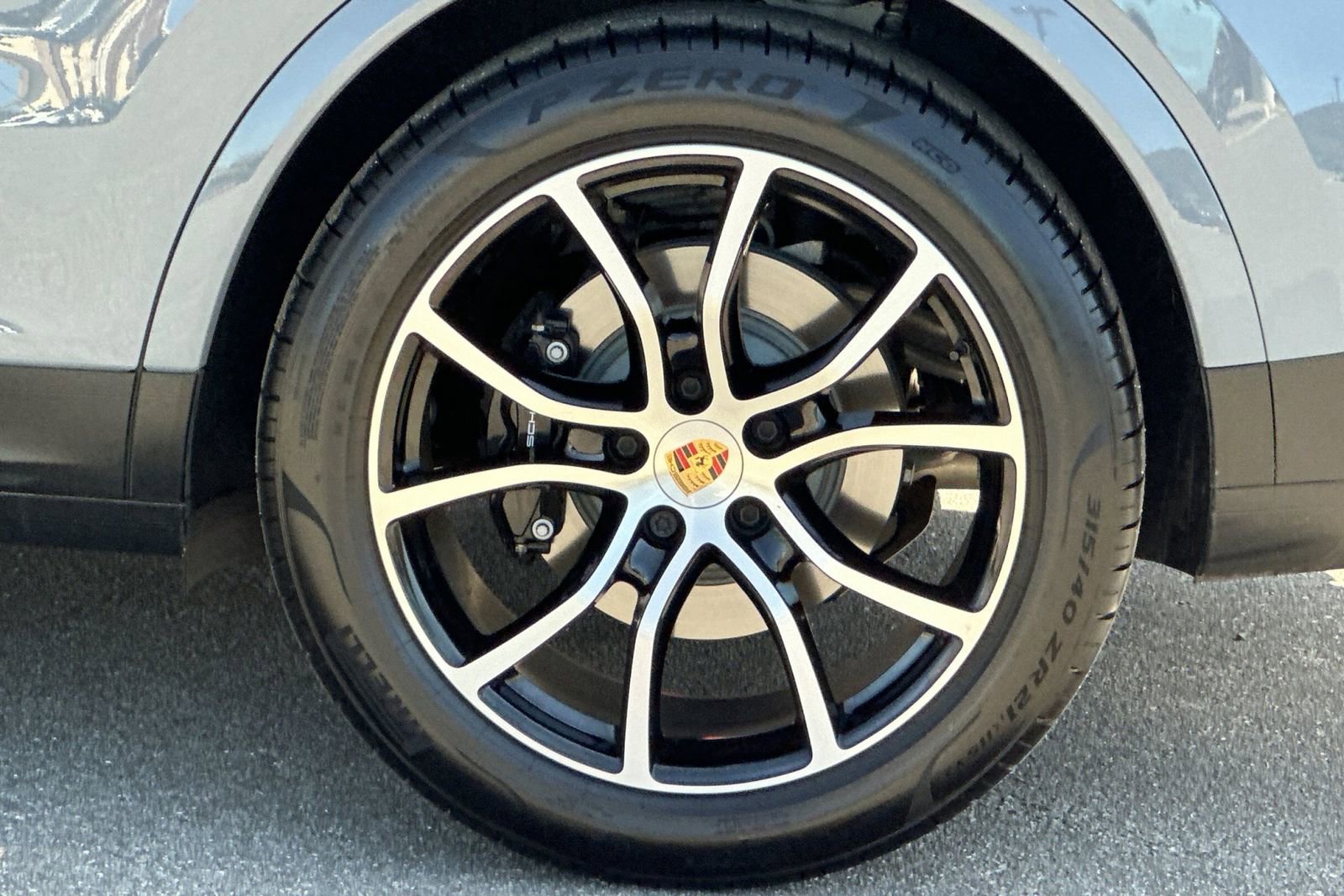 Used 2025 Porsche Cayenne S image 41