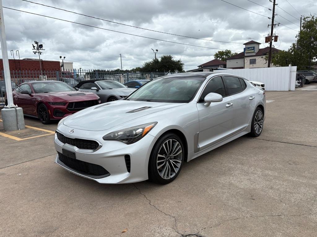 Used 2018 Kia Stinger Premium RWD image 2