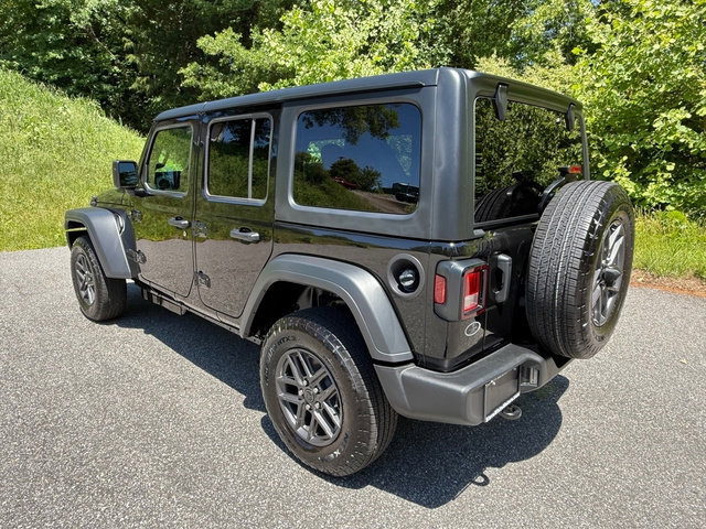 Used 2026 Jeep Wrangler Unlimited Sport AWD/4WD image 8