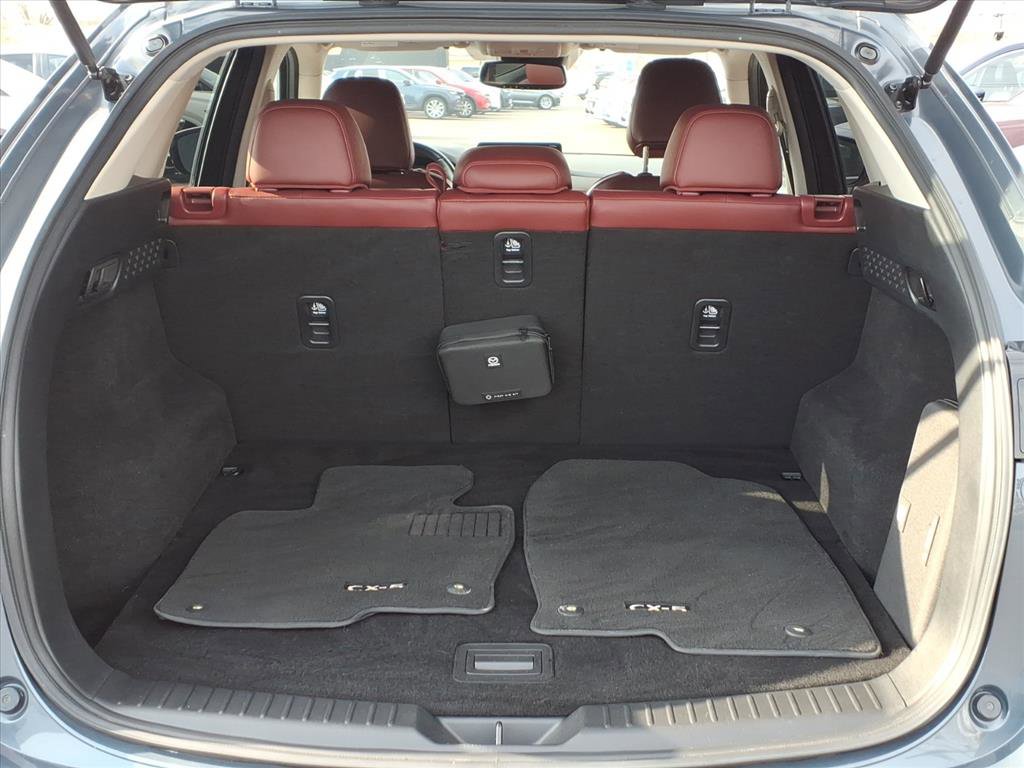 Certified 2023 MAZDA CX-5 Carbon Edition image 17