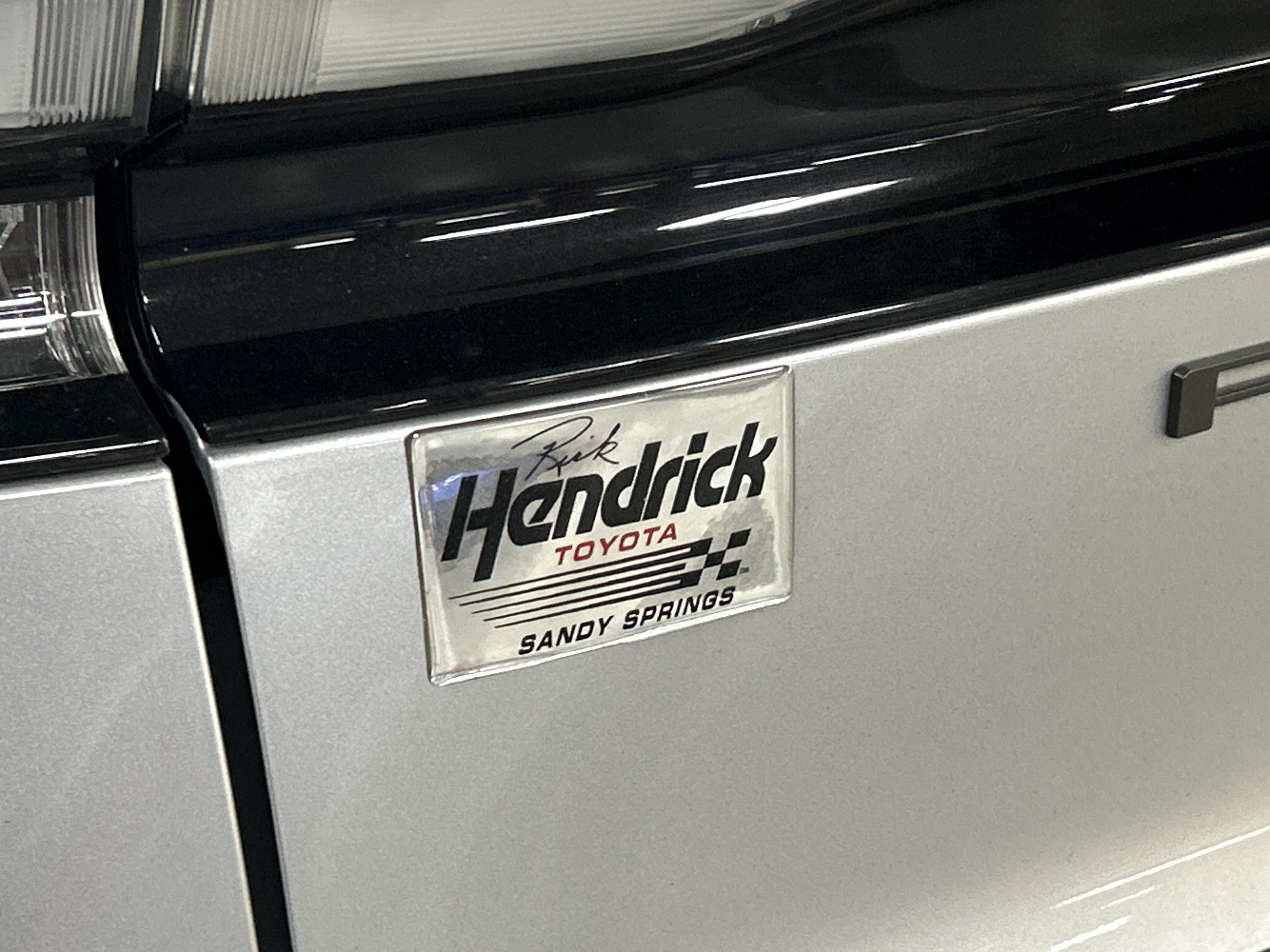 Used 2024 Toyota Prius Prime FWD image 30