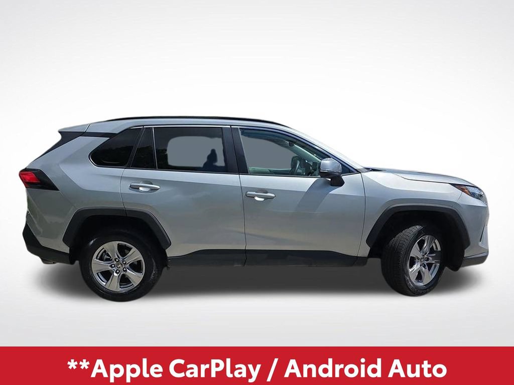 Used 2025 Toyota RAV4 XLE AWD/4WD image 3