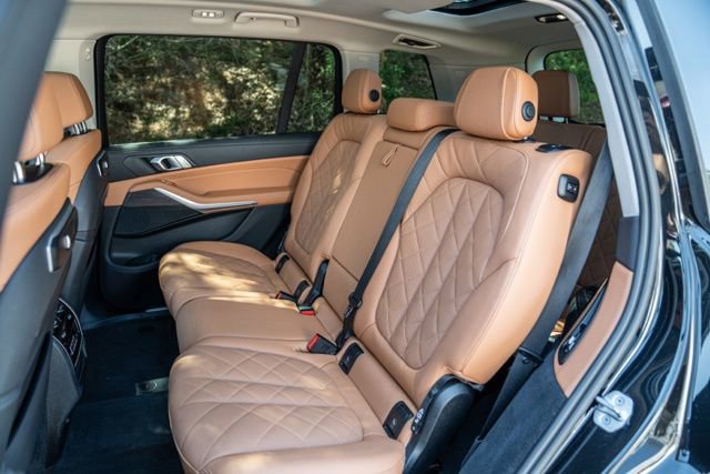 Used 2023 BMW X7 xDrive40i w/ Parking Assistance Package AWD/4WD image 44