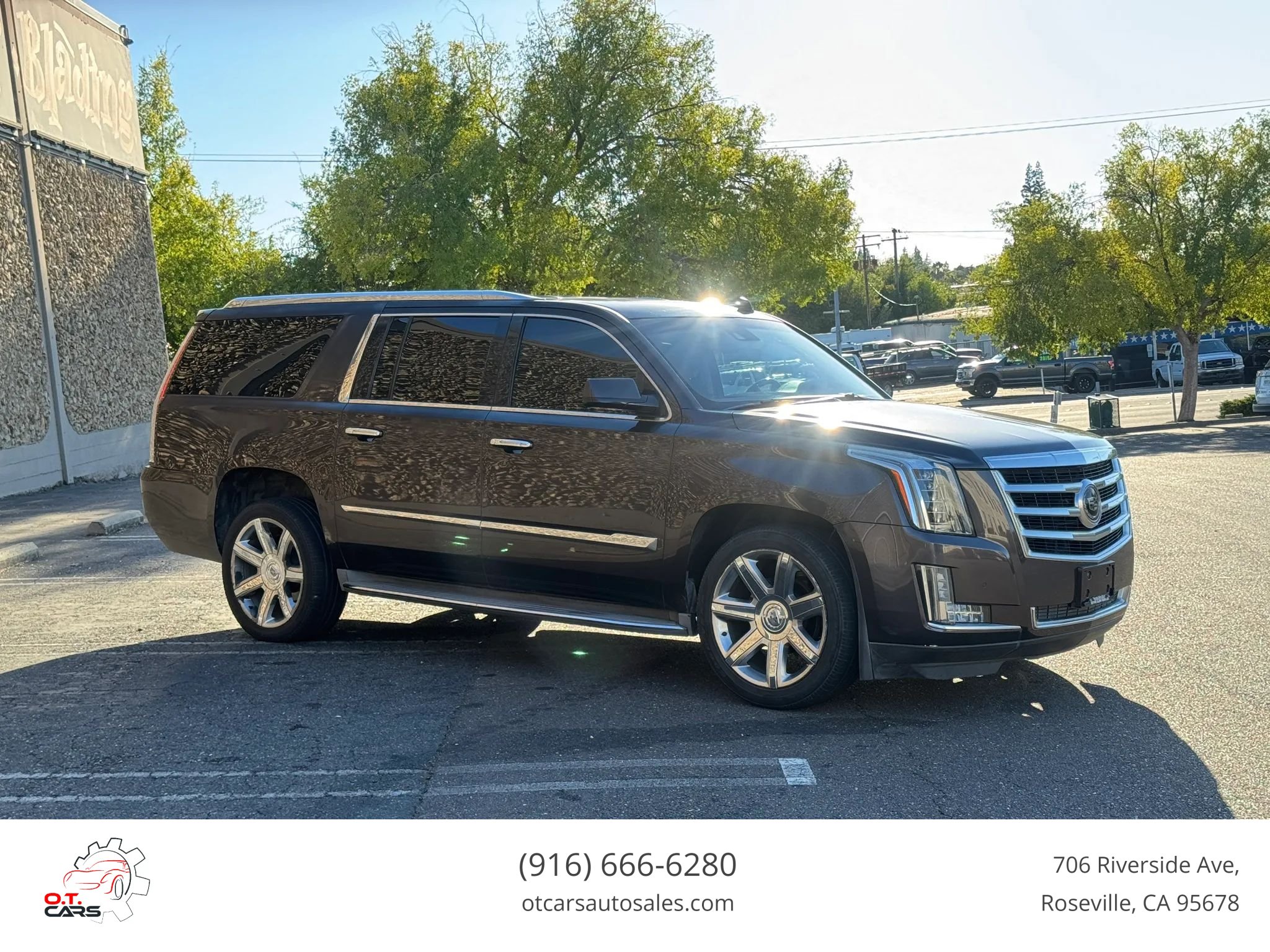 Used 2015 Cadillac Escalade ESV Premium AWD/4WD image 1
