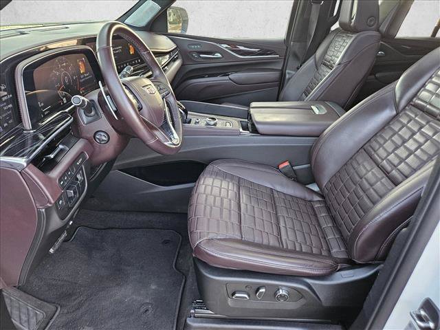 Used 2023 Cadillac Escalade ESV V AWD/4WD image 16