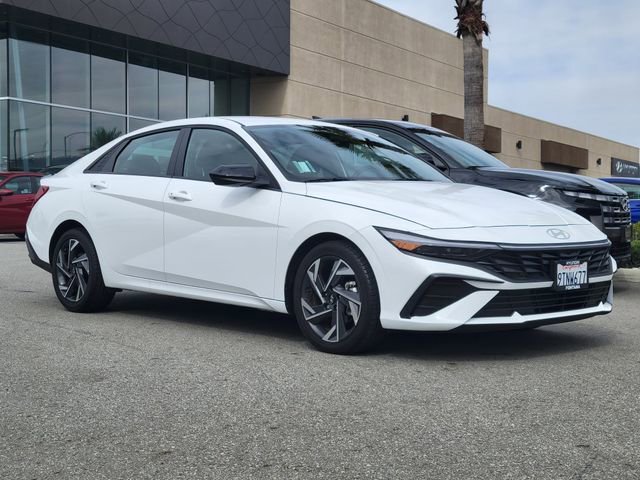 Certified 2025 Hyundai Elantra Blue image 27