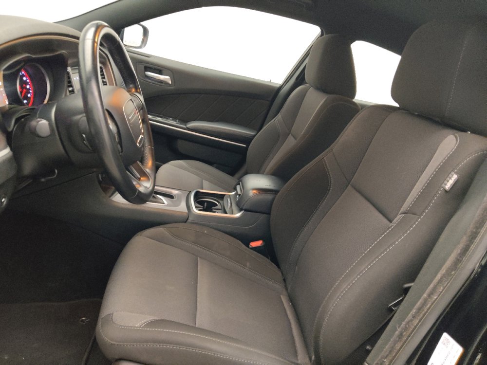 Used 2022 Dodge Charger SXT w/ Driver Convenience Group image 17