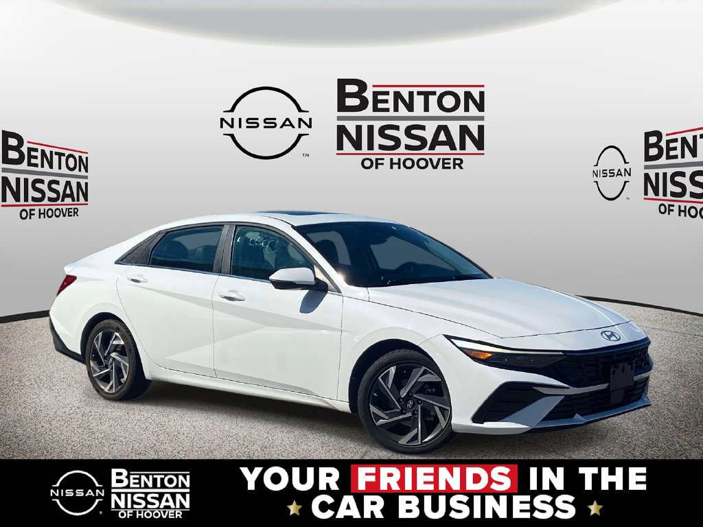 Used 2025 Hyundai Elantra Limited FWD image 1