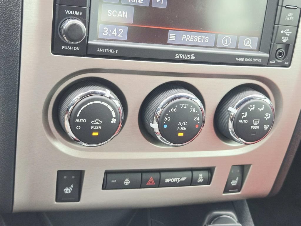 Used 2014 Dodge Challenger SRT8 w/ Harman/Kardon Audio Group RWD image 28
