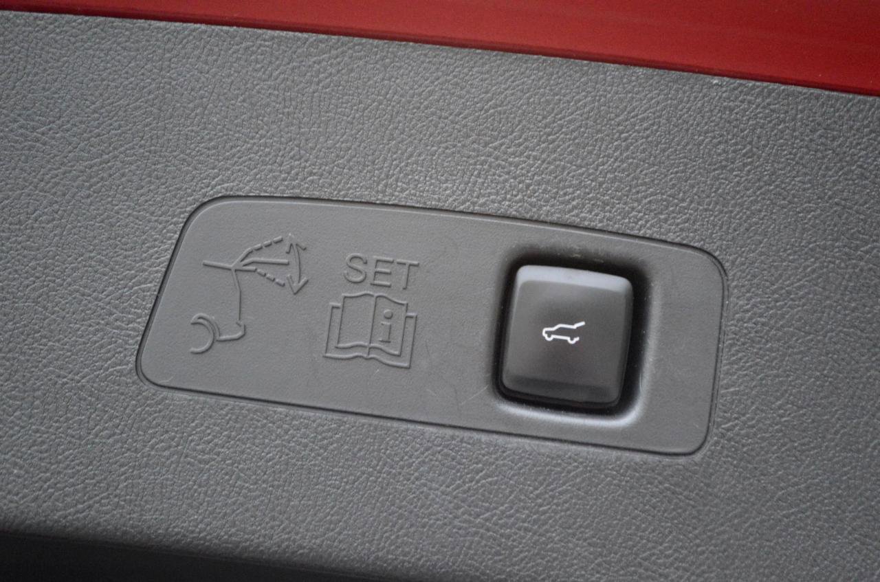 Used 2023 Lincoln Corsair AWD w/ Equipment Group 101A image 16