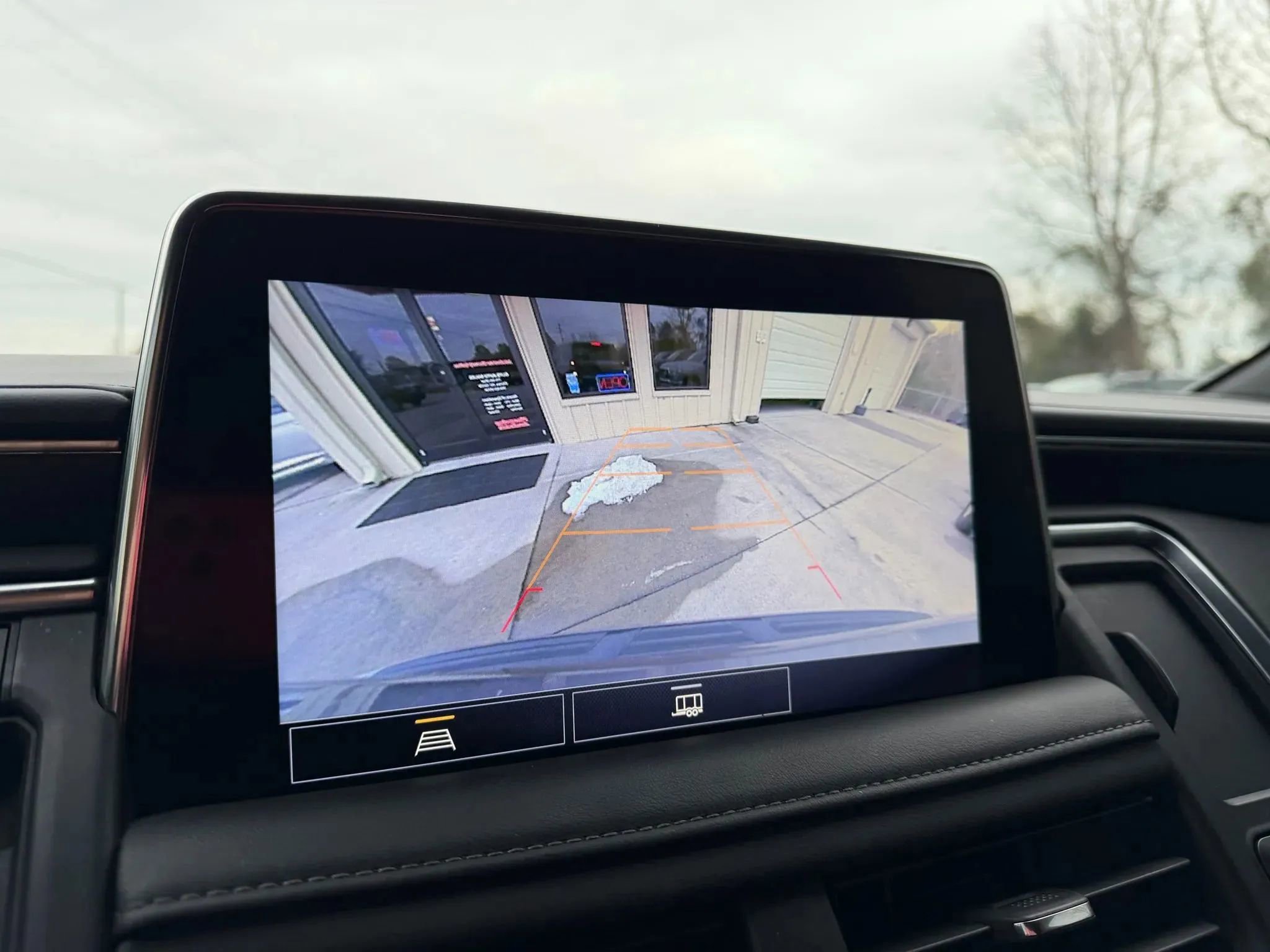 Used 2021 Chevrolet Tahoe LT image 17