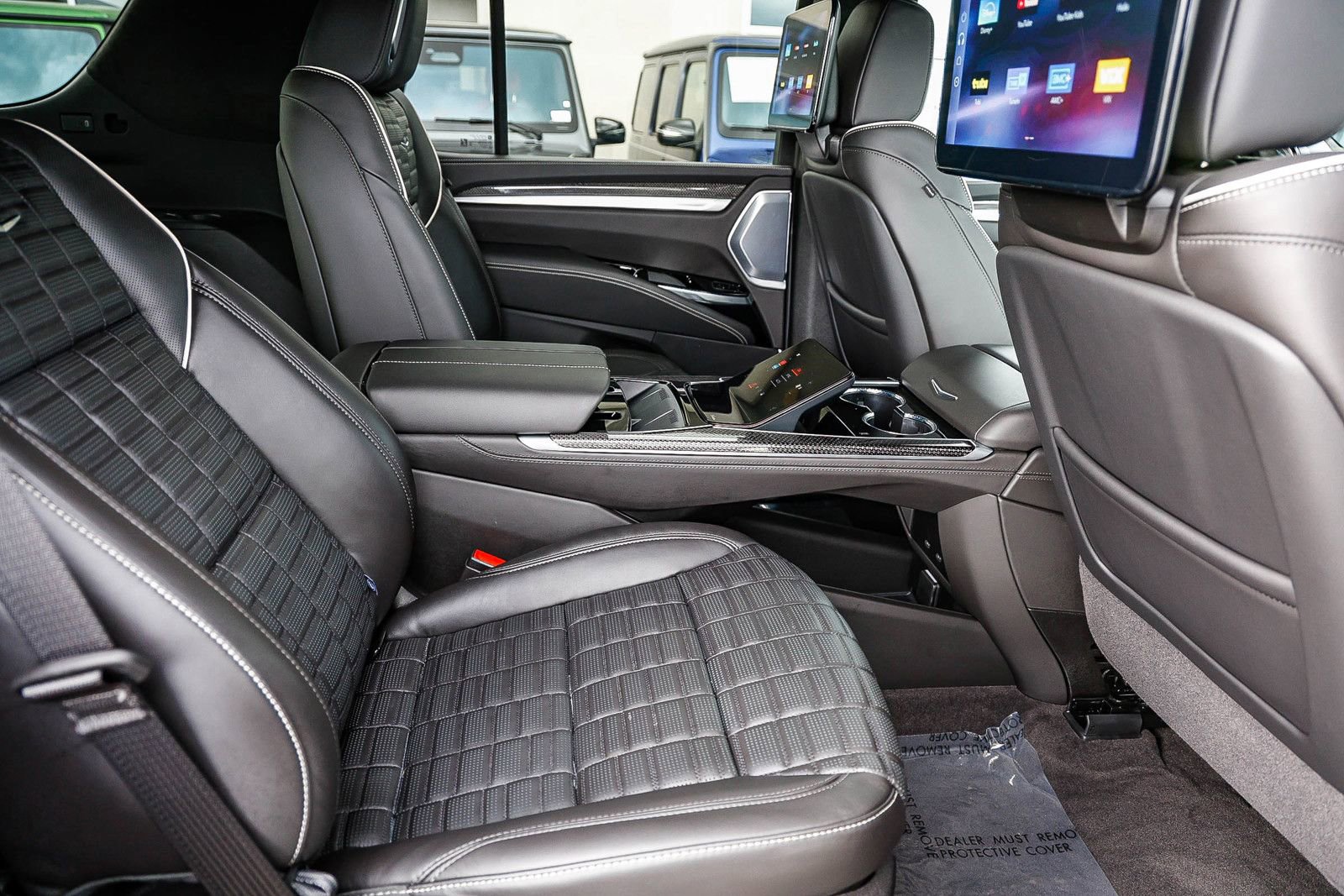 Used 2025 Cadillac Escalade V image 18