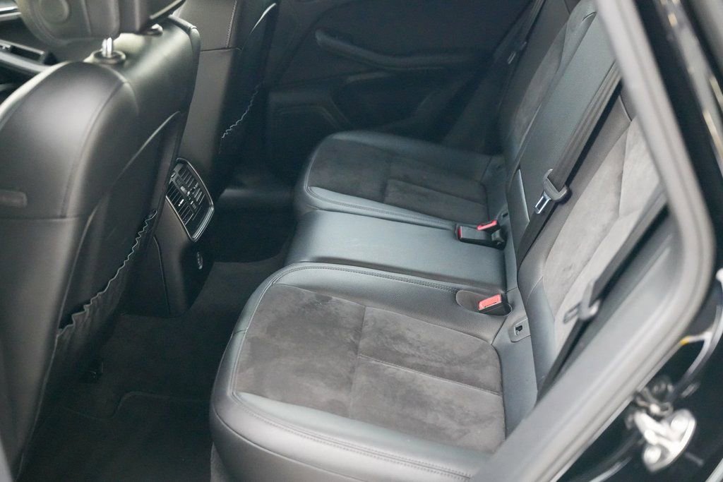 Used 2017 Porsche Macan w/ Driver Memory Package image 59