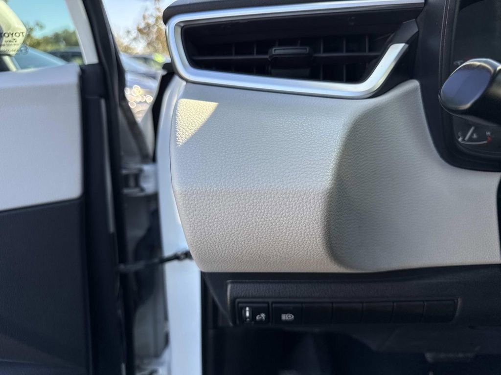 Used 2020 Toyota Corolla LE image 30