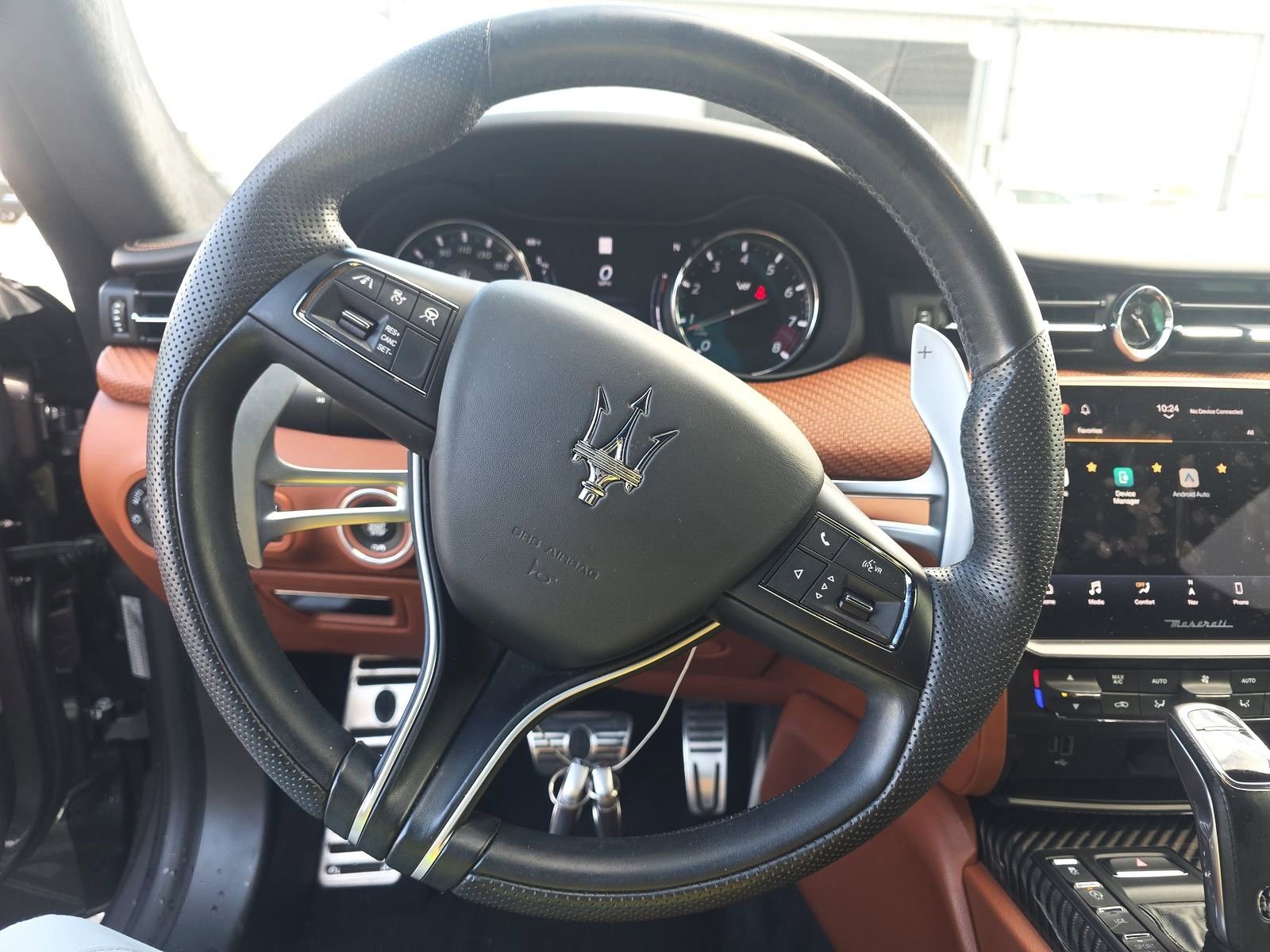 Used 2022 Maserati Quattroporte Trofeo image 10