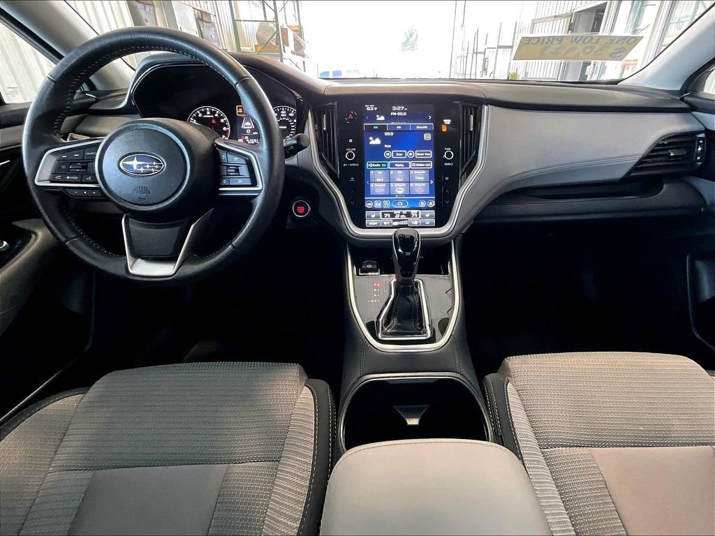 Used 2025 Subaru Outback Premium AWD/4WD image 21
