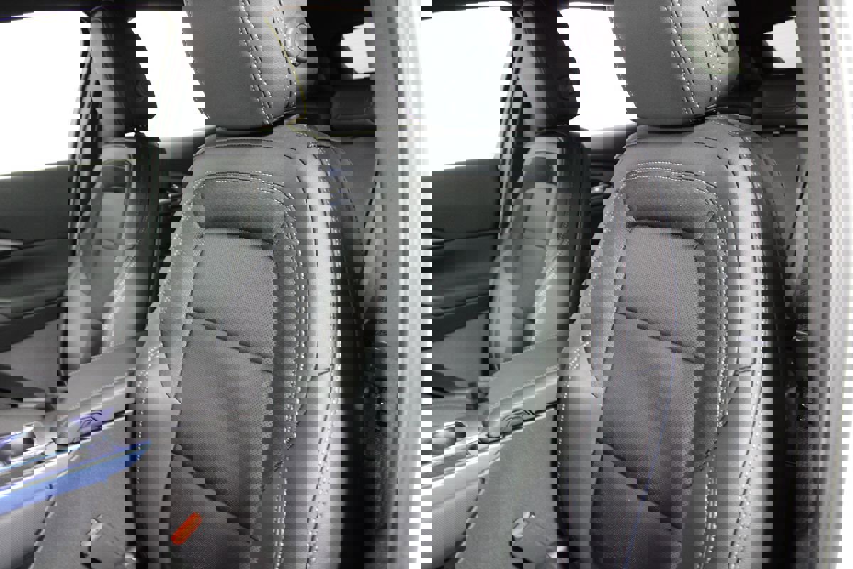 Used 2025 Chevrolet Equinox EV LT w/ Convenience Package image 10