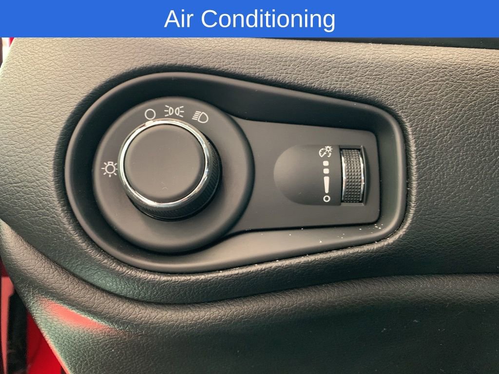 Used 2018 Jeep Renegade Sport w/ Power & Air Group image 9