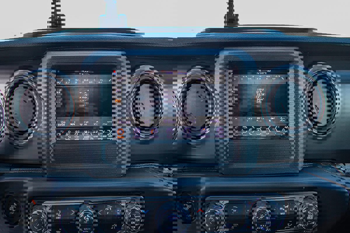 Used 2022 Jeep Wrangler Unlimited Sport image 25