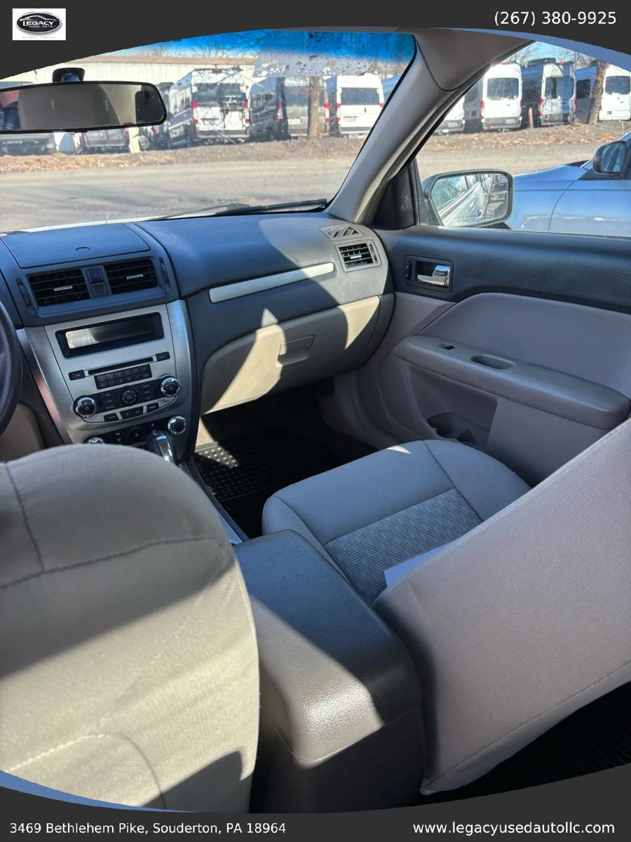 Used 2011 Ford Fusion S FWD image 19