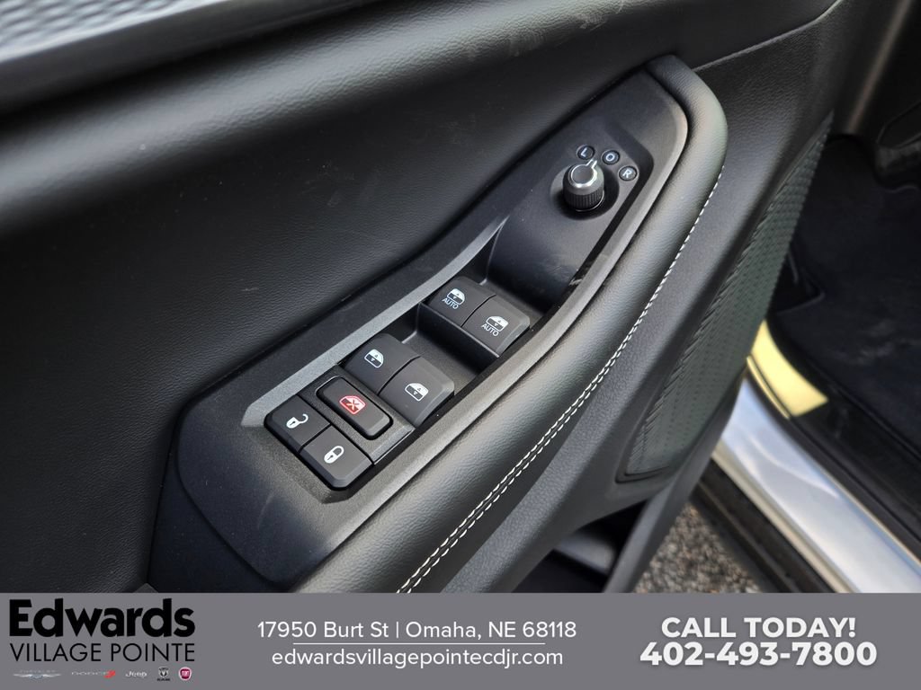New 2025 Jeep Grand Cherokee Altitude AWD/4WD image 10