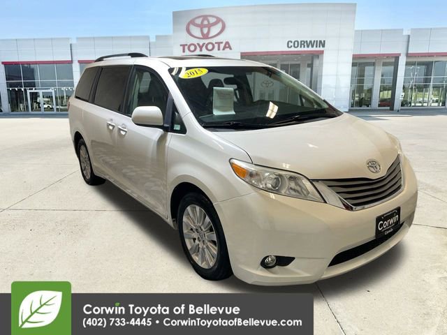 Used 2015 Toyota Sienna XLE image 2