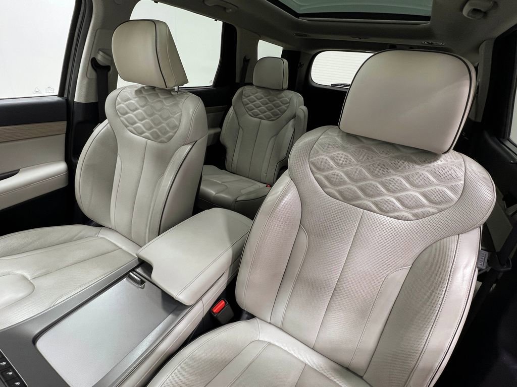 Used 2021 Hyundai Palisade Limited image 15