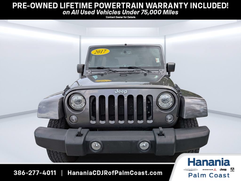 Used 2017 Jeep Wrangler Unlimited Sahara w/ Connectivity Group AWD/4WD image 8