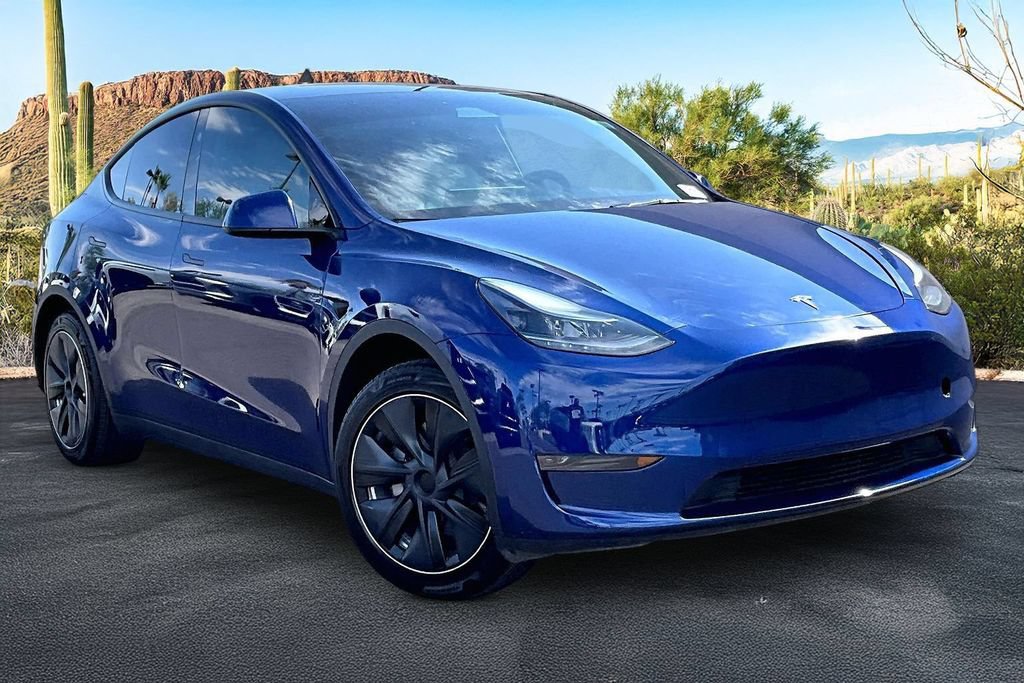Used 2025 Tesla Model Y Long Range RWD image 12