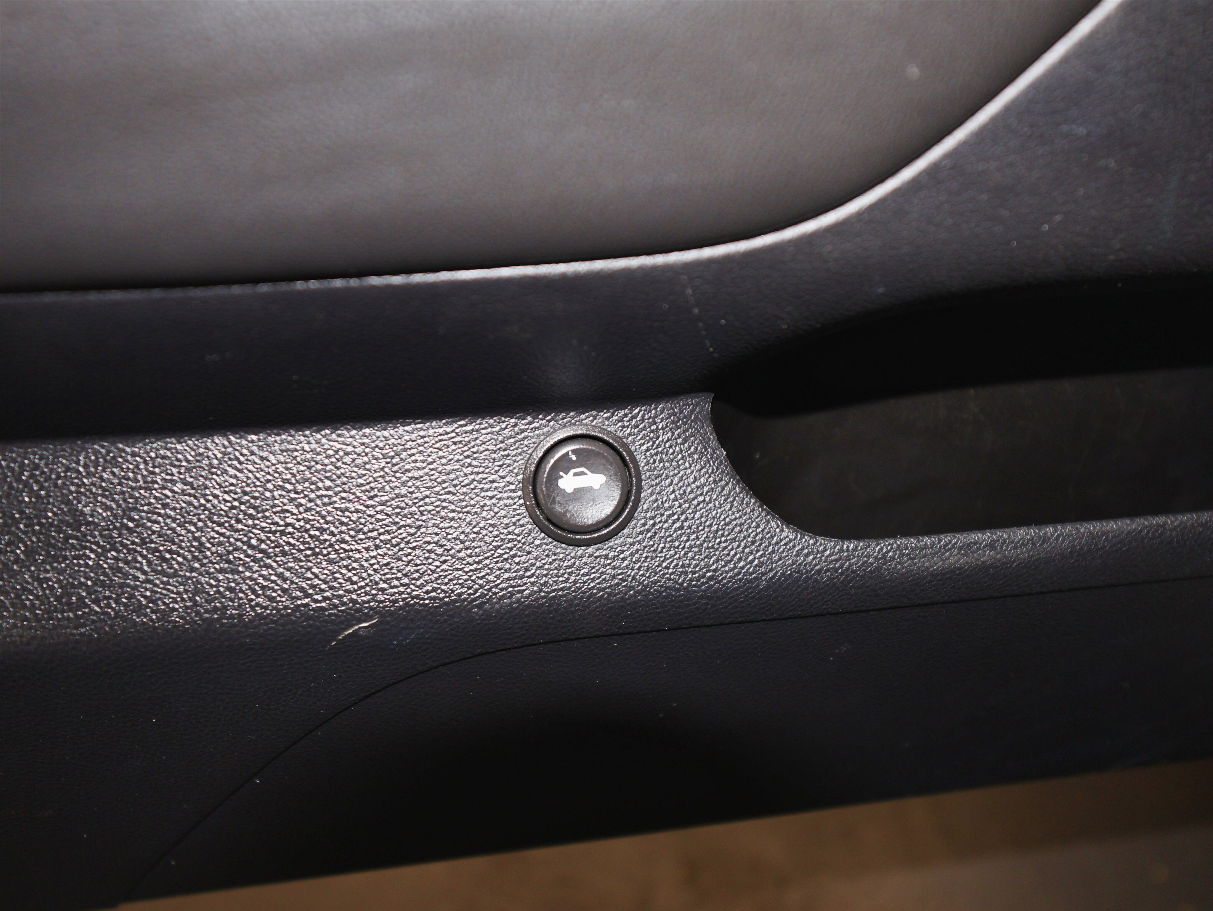 Used 2015 Chevrolet Camaro LT w/ RS Package image 22