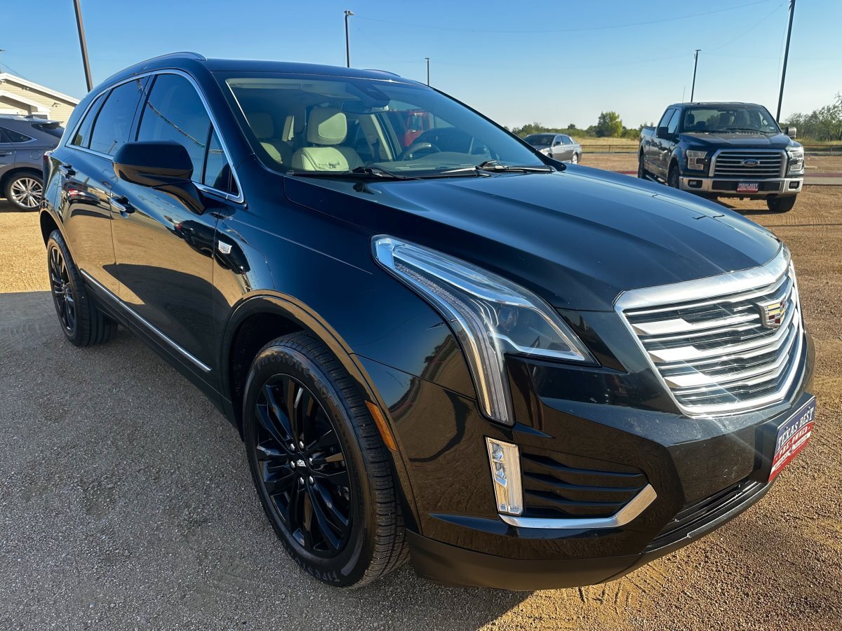 Used 2018 Cadillac XT5 Premium Luxury image 3