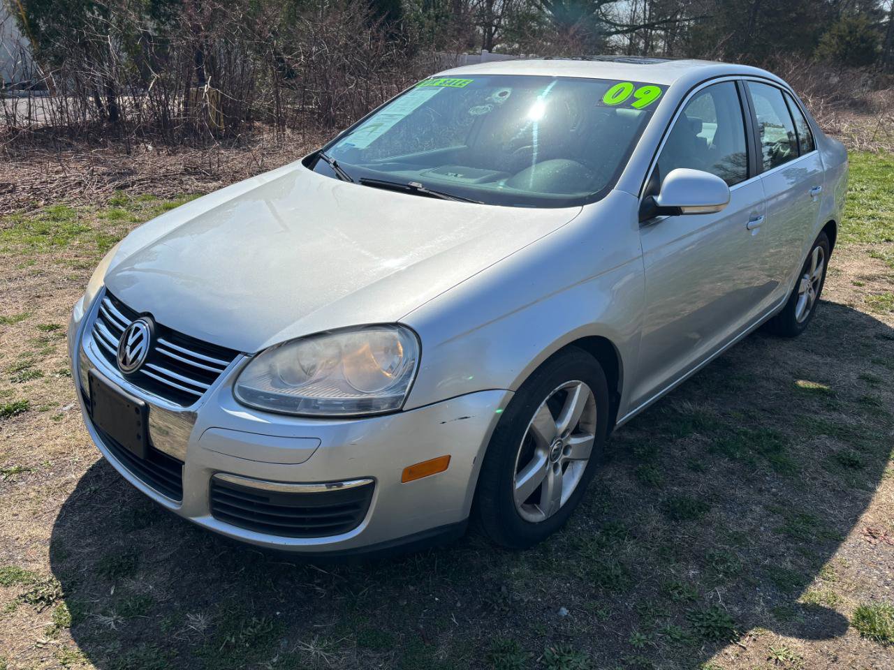 Used 2009 Volkswagen Jetta SE FWD image 1