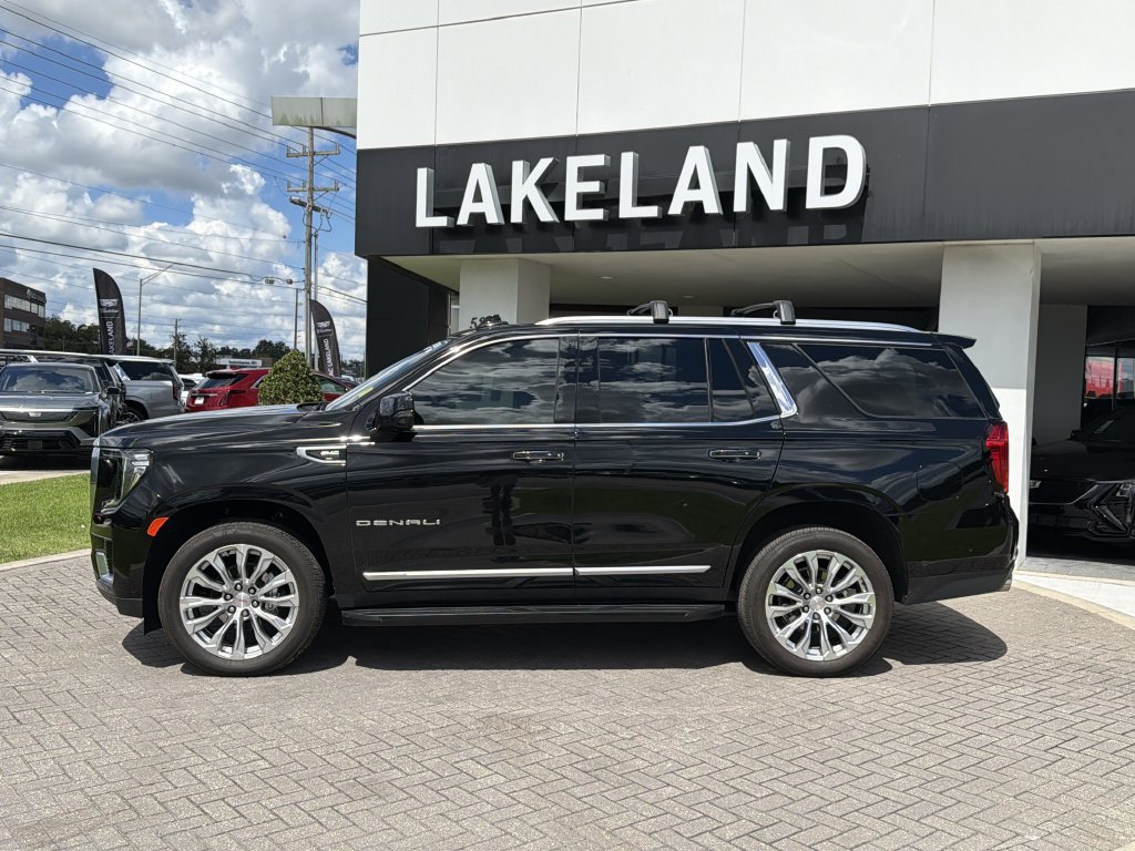 Certified 2024 GMC Yukon Denali w/ Advanced Technology Package AWD/4WD image 3