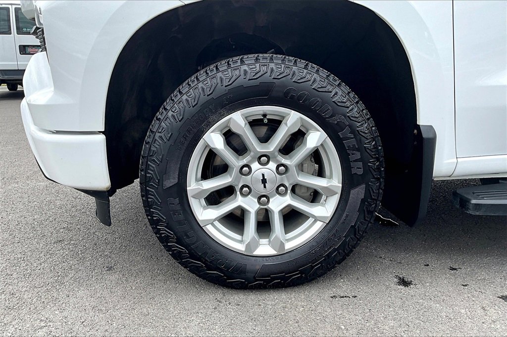 Used 2023 Chevrolet Silverado 1500 RST image 9