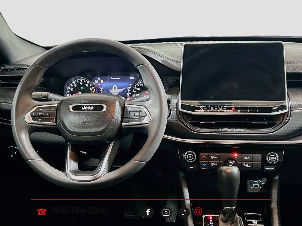Used 2022 Jeep Compass Latitude FWD image 19